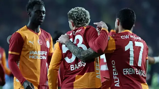 Galatasaray Süper Kupa Yarı Finalinde Trabzonspor Karşısında Farklı Kazanarak Finale Yükseldi