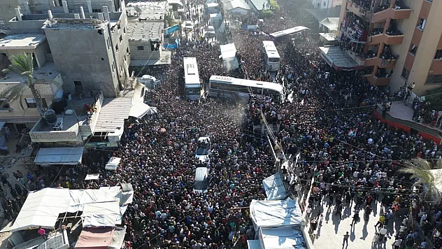 Gazze'de Ateşkesin Ardından 310 Bin Kişi Kuzeye Döndü