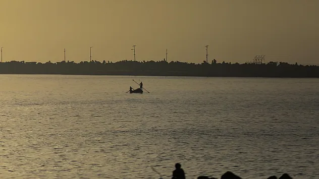 Gazze'de İsrail Donanması Sivil Teknelere Müdahale Etti