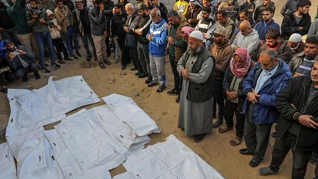 Gazze'de İsrail Saldırıları: 71 Bin Ölü