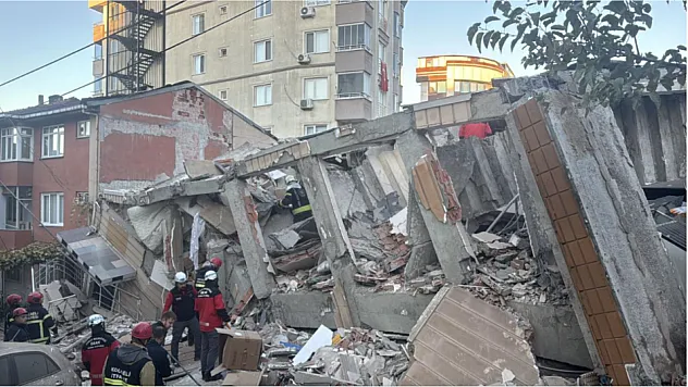 Gebze'de 7 Katlı Bina Çöktü