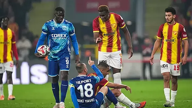 Göztepe Sahasında Samsunspor'u İki Golle Mağlup Etti