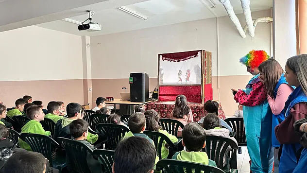 Hacivat ve Karagöz Kale'ye Geldi! Öğrencilere Ramazan Etkinliği