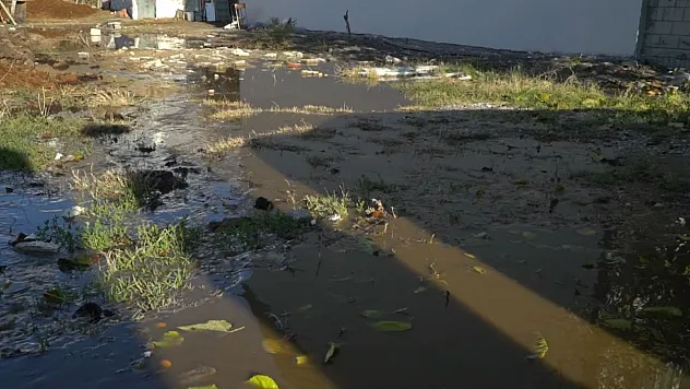 Hanımınçiftliği'nde 4 Yıldır Bitmeyen Kanalizasyon Çilesi! Vatandaş İsyanda!