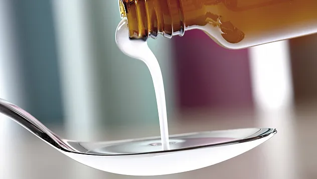 Hindistan'da Skandal: Öksürük Şurubu 11 Çocuğun Ölümüne Yol Açtı, Doktor Gözaltına Alındı