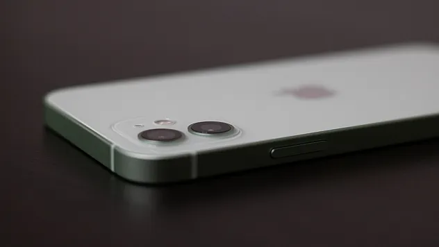 Hindistan'dan iPhone Kullanıcılarını Kızdıran Öneri: GPS'in Sürekli Açık Kalması Gündemde