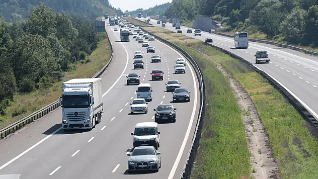 İçişleri Bakanlığı'ndan Bayram Tedbiri: Ağır Vasıtalara Geçici Trafik Kısıtlaması!