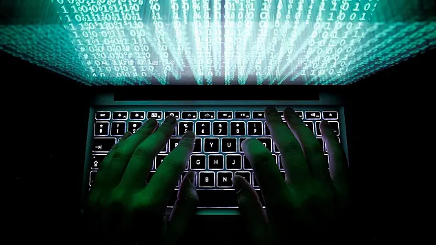 İngiltere'de 100 Binden Fazla Polisin Gizli Bilgileri Dark Web'e Sızdırıldı