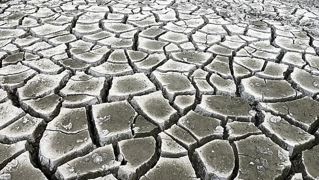 İran'da Barajlar Alarm Veriyor: Tahran Boşaltılabilir
