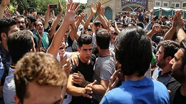 İran'da Ekonomik Protestolarda Can Kaybı Artarken Uluslararası Gerilim Derinleşiyor