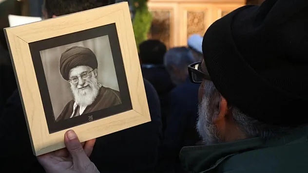 İran'da Hamaney İçin Üç Şehirde Veda Hazırlığı!