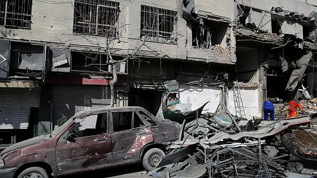 İran Kızılayı Rakamları Paylaştı: 9 Binden Fazla Sivil Nokta Füze Menzilinde!