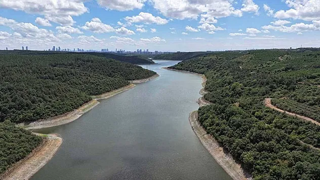 İstanbul'da Su Seviyeleri Alarm Veriyor: Baraj Doluluk Oranı Yüzde 22,54'e Geriledi