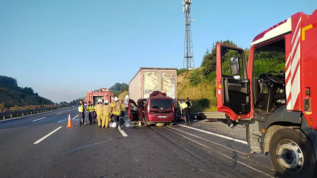 İstanbul'da Yürek Yakan Çarpışma! 1'i Bebek 3 Kişi Hayatını Kaybetti