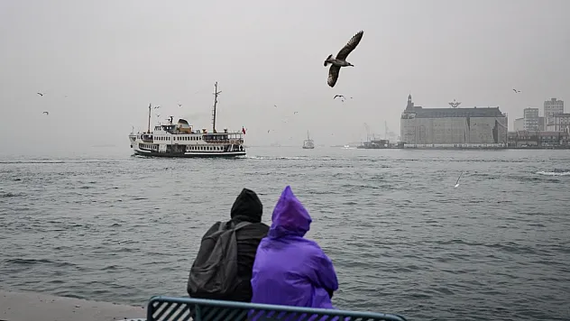 İstanbul Valiliği Duyurdu! Bu Saatlere Dikkat, Sağanak ve Fırtına Geliyor