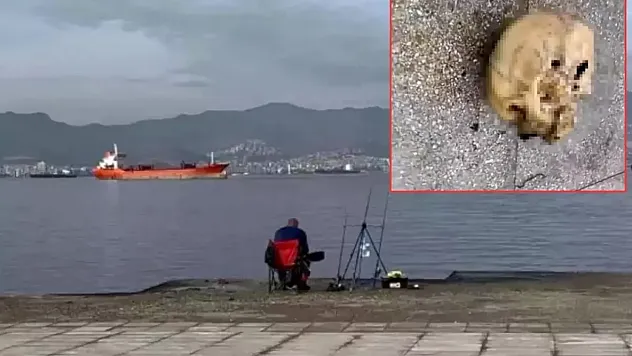 İzmir'de Balık Tutarken Dehşet! Oltasına İnsan Kafatası Takıldı