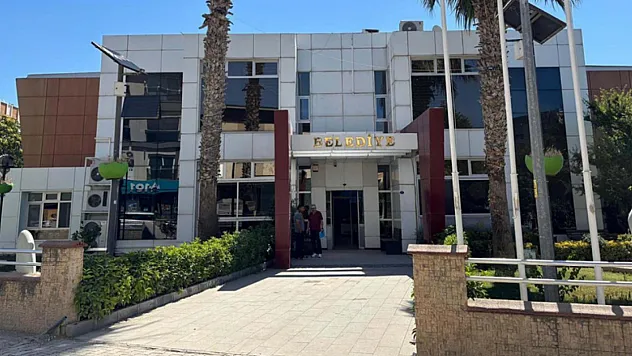 İzmir'de Dikkat Çeken Belediye Operasyonu! 43 Gözaltı