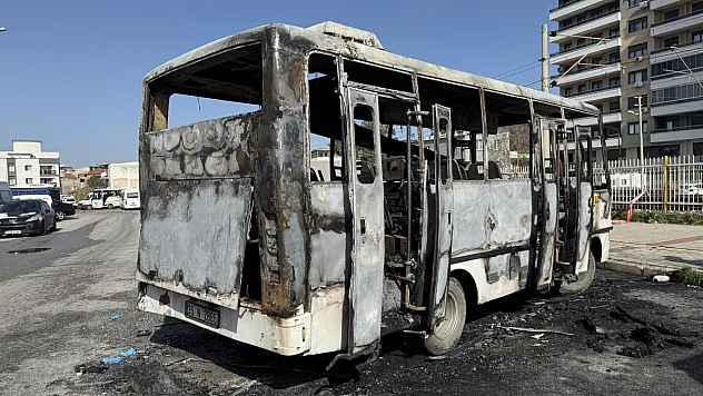 İzmir'de Midibüs Yangını: 16 Yaşındaki Abdullah'tan Acı Haber
