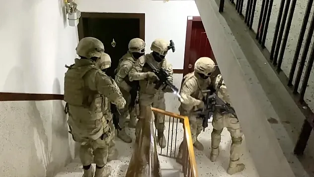 Jandarma Genel Komutanlığı 8 İlde Organize Suç Örgütlerine Ağır Darbe İndirdi