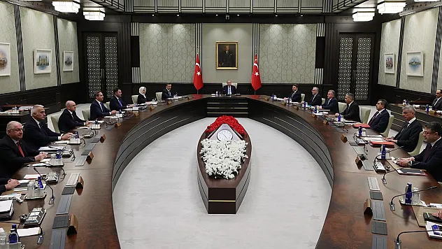 Kabine Toplantısında Yoğun Gündem: Dış Politika ve Ekonomi Masada