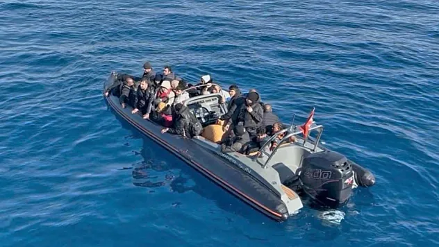 Kaçış Planı Denizin Ortasında Çöktü: Aydın'da Jandarma ve Sahil Güvenlik'ten Ortak Baskın!