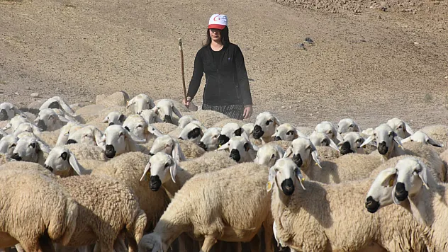 Kadın Besici İle Yazıhan'da Hayvancılık Yükseliyor