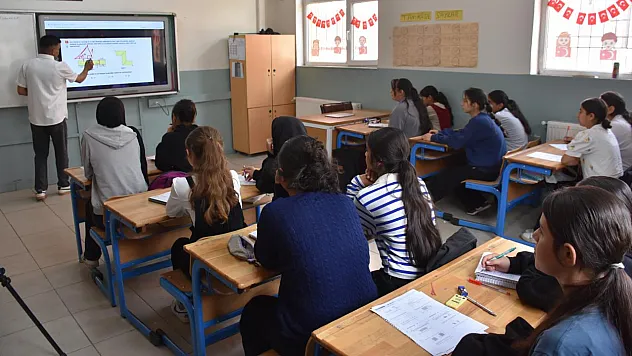 Kahraman Askerlerden Geleceğe Eğitim Köprüsü