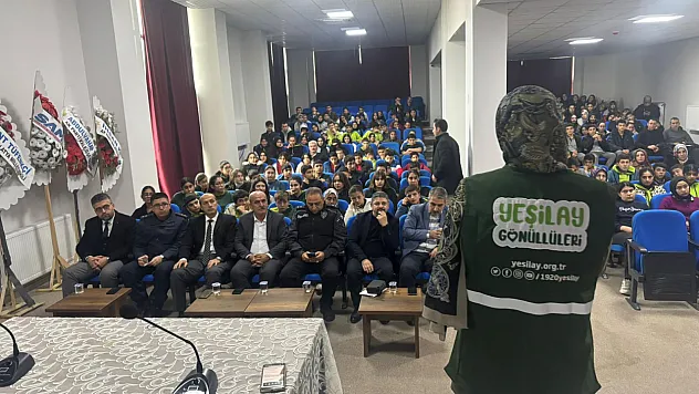 Kale'de Öğrencilere Tütün ve Teknoloji Bağımlılığı Semineri