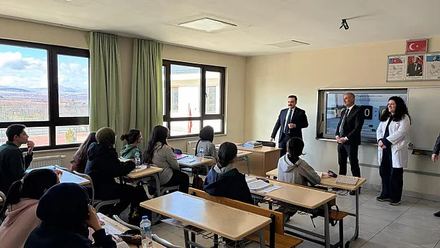 Kale'de Sınav Maratonu Alarmı: Kaymakam Batı'dan Gençlere Tavsiyeler!