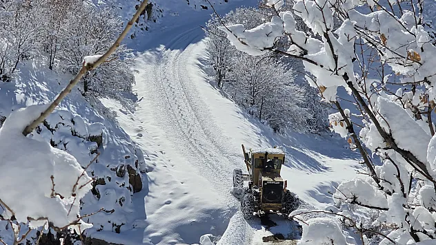 Kar ve Tipi 269 Yerleşim Yerini Ulaşıma Kapattı