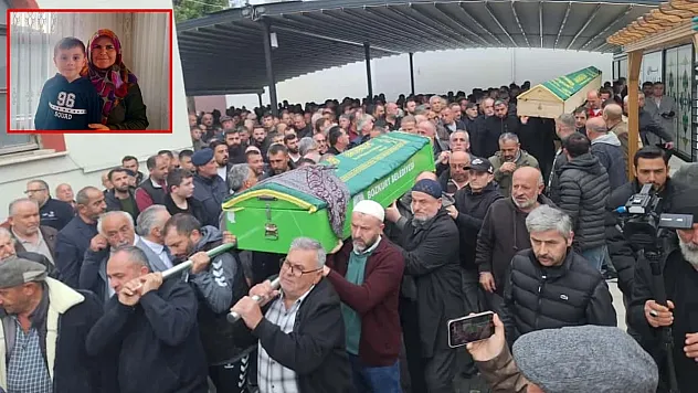 Kastamonu Bozkurt'ta 9 Gün Sonra Bulunan Anne ve Oğlu Gözyaşlarıyla Toprağa Verildi