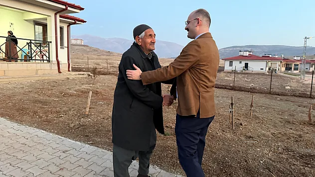 Kaymakam Sungur'dan Deprem Konutlarına Ziyaret