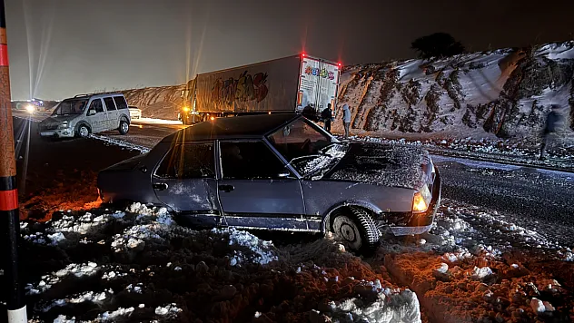 Kayseri-Malatya Yolunda Gizli Buzlanma Ekipler Teyakkuzda