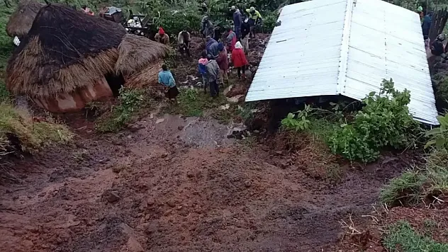 Kenya'da Felaket Gecesi: Şiddetli Yağışlar Toprak Kaymasına Neden Oldu, 26 Kişi Hayatını Kaybetti