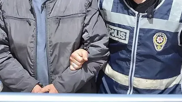 Kırmızı Bültenle Aranıyordu! İstanbul'da Yakalandı