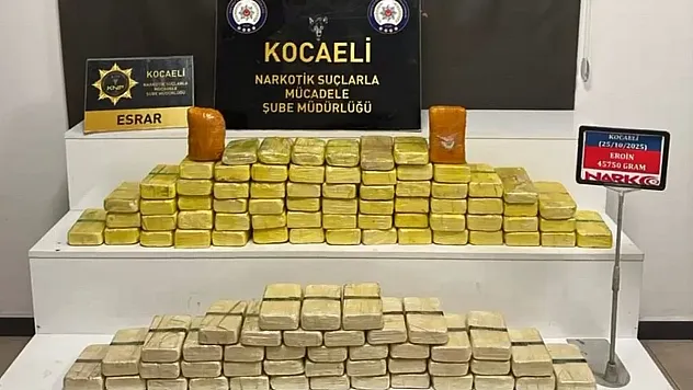 Kocaeli'de Uyuşturucu Operasyonu: Otomobile Gizlenmiş 45 Kilo Eroin Ele Geçirildi