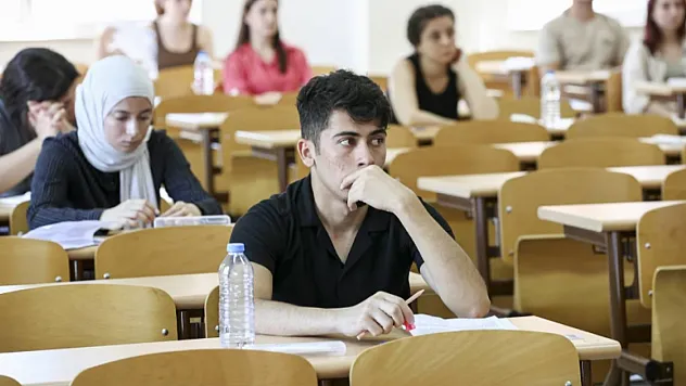 KPSS Alan Bilgisi Sınavı Başlıyor! Adaylar Bu Saatlere Dikkat