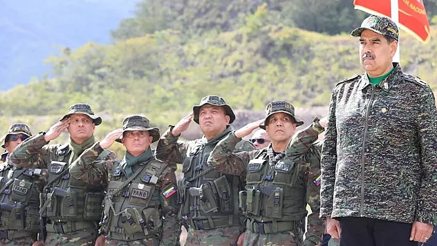 Maduro'dan Sert Uyarı: 'ABD Karayipler'de Yeni Bir Sonsuz Savaş Planlıyor