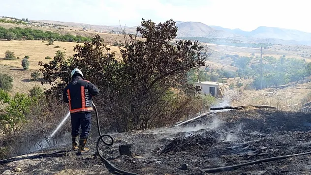 Malatya'da alev alarmı: İki ilçede bahçe yangını korkuttu!