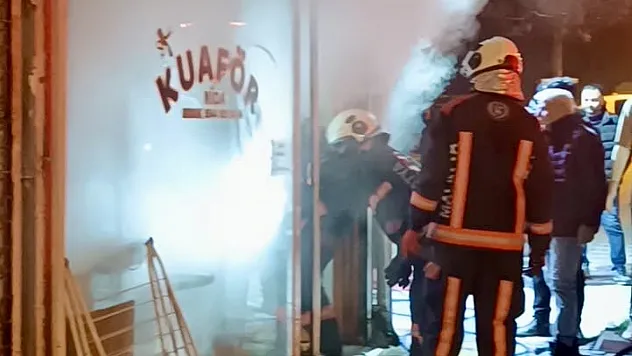 Malatya'da Alevler Kuaför Salonunu Sardı