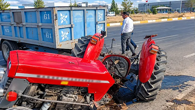Malatya'da Beton Mikseri İle Traktör Çarpıştı! 2 Yaralı