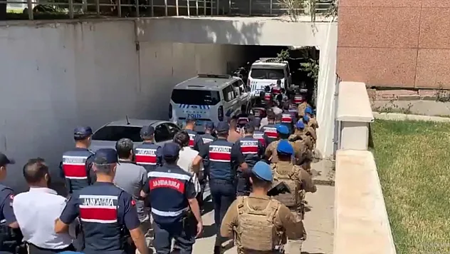 Malatya'da DEAŞ Operasyonu! Çok Sayıda Materyal Ele Geçirildi