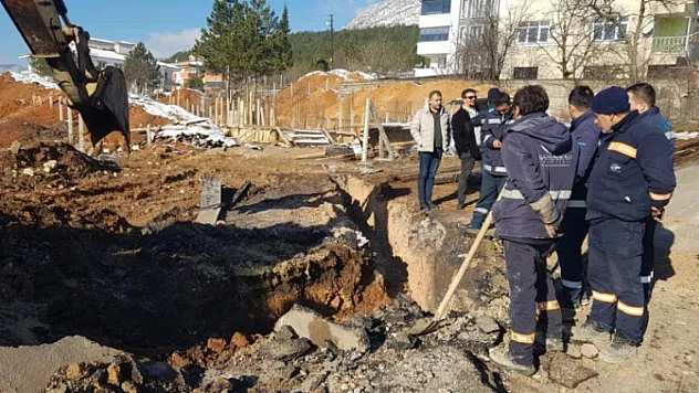Malatya'da Doğalgaz Borusu Patladı, Trafik Durdu