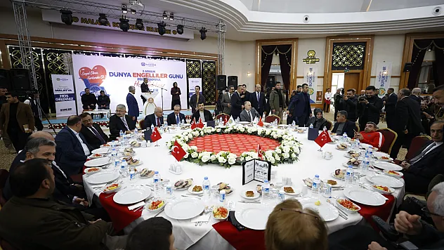 Malatya'da Dünya Engelliler Günü Akülü Sandalye Desteği