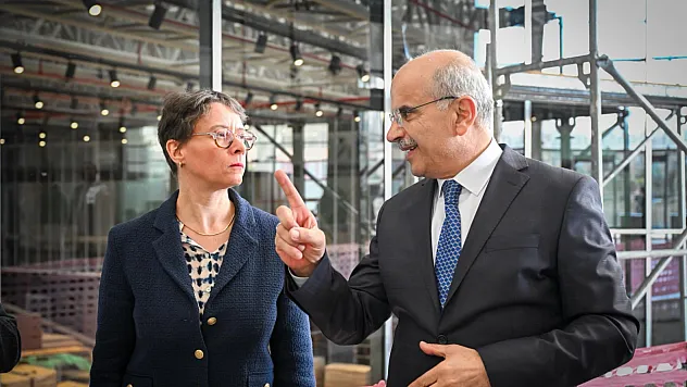 Malatya'da Enkazlar Hayat Buluyor: Türkiye'nin İlk Geri Dönüşüm Tesisi İçin İş Birliği!