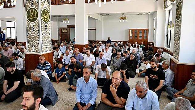 Malatya'da Hacı Mehmet Turgut Camii İbadete Açıldı