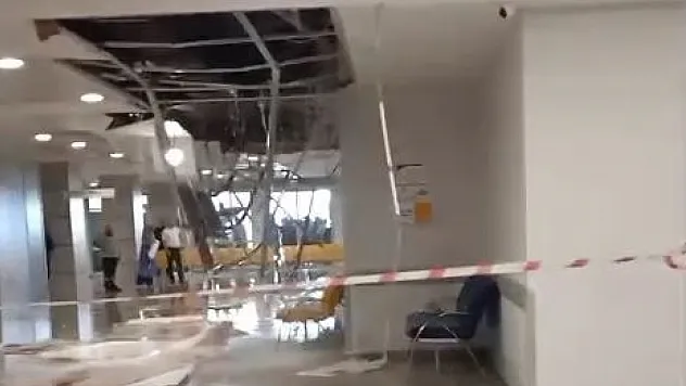 Malatya'da hastane tavanı çöktü!