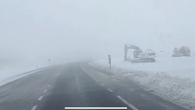 Malatya'da Kar ve Tipi O Yolları Kapattı