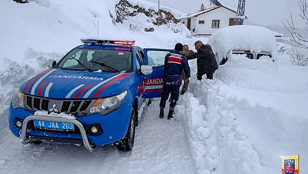 Malatya'da Kar Yağışı Ulaşımı Felç Etti! 47 Vatandaş Kurtarıldı