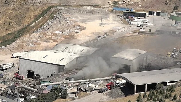 Malatya'da Katı Atık Tesisinde Korkutan Yangın!